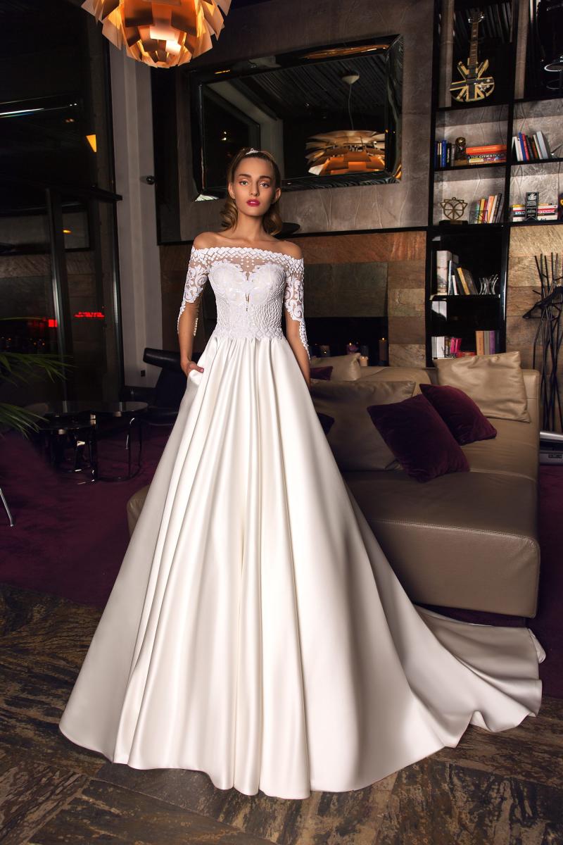 Brautkleid Satin Mikado Ärmel schulterfrei Monica Loretti