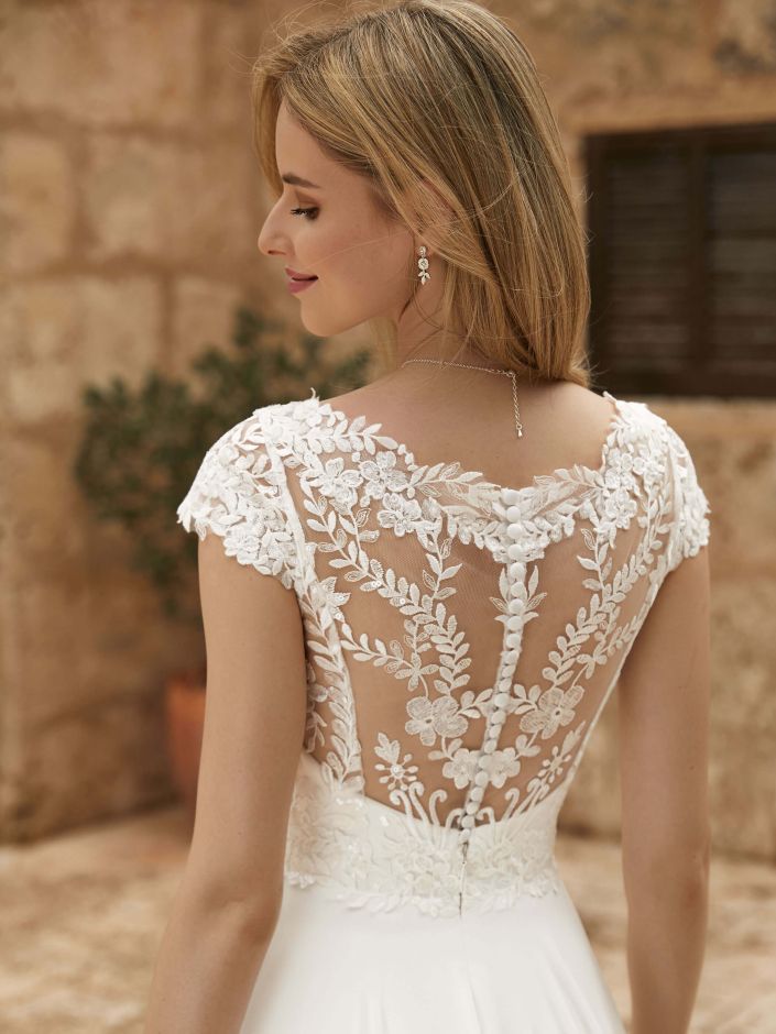 Bianco Evento Brautkleid mit Spize A-Linie Brautmode Marburg 