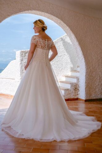 Plus-Size Brautkleid aus Tüll in A-Linie in Marburg 