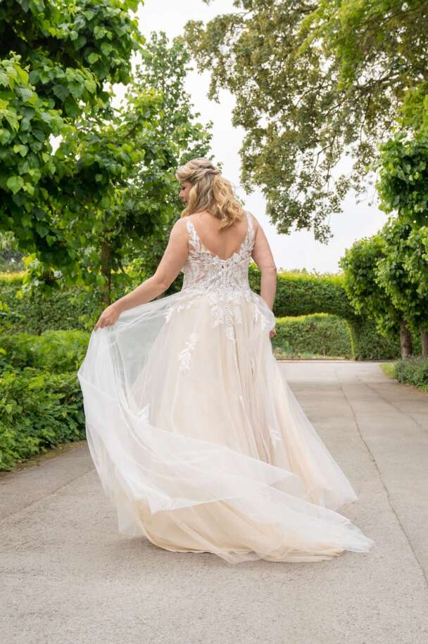 Brautkleid große Größe, Brautkleid A-Linie, Brautkleid mit Schleppe, Prinzessin Brautkleid