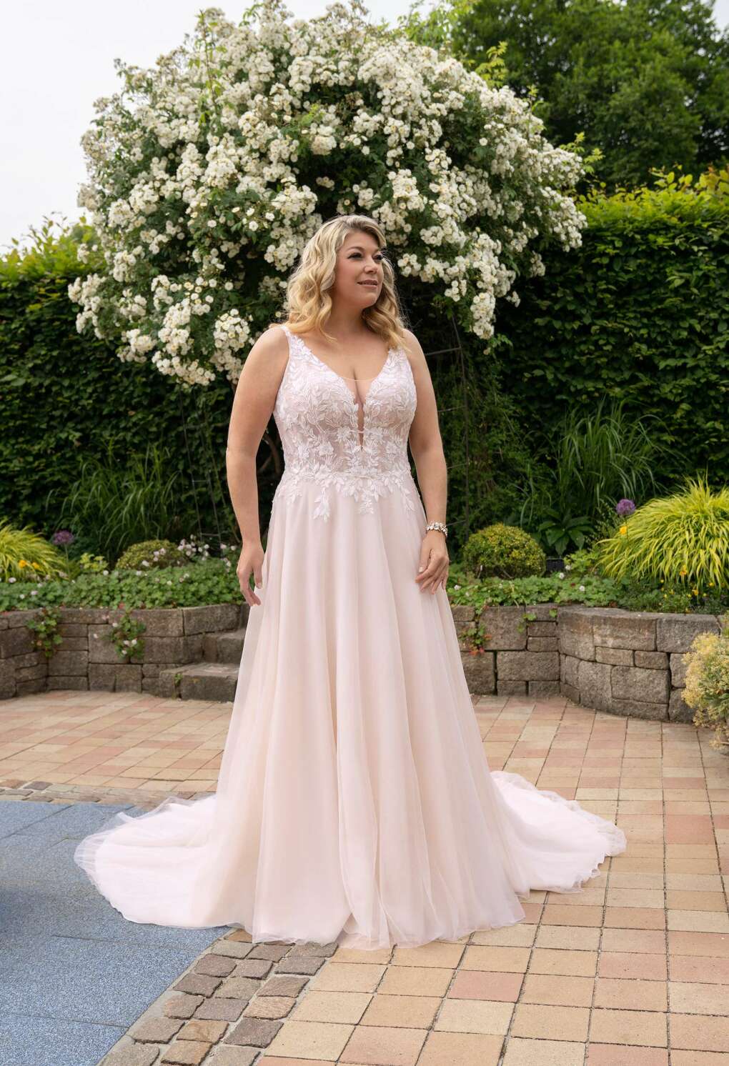  Brautkleid blush rose Tüll pluse size