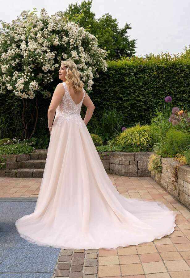 Plus-Sizes Brautkleid in Marburg