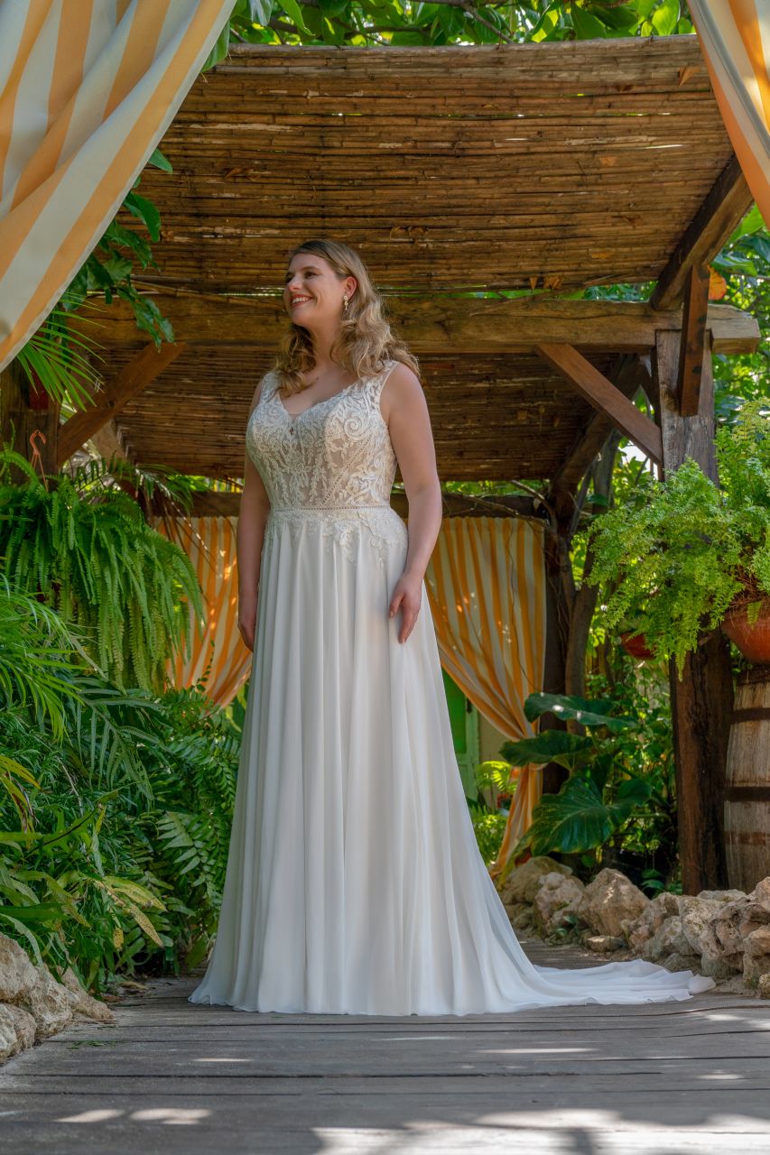 Brautmode Marburg , Curvybraut 