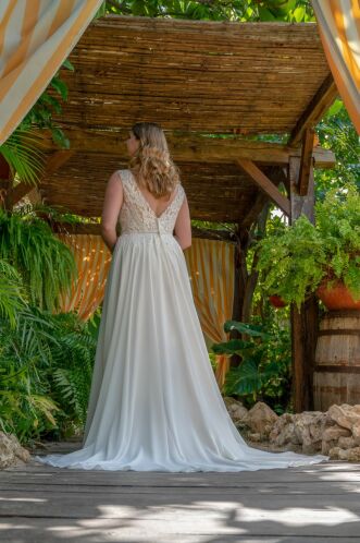 Brautmodengeschäft, Brautkleid große Größe