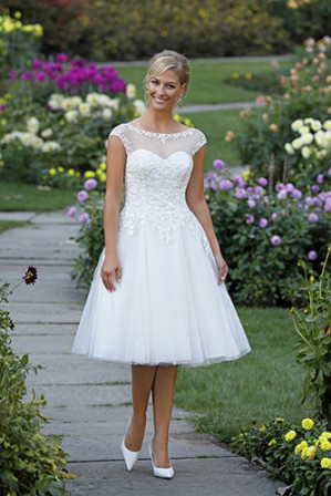 Brautkleid geschlossener Rücken